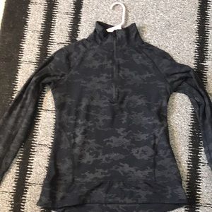 Mondetta active stretch top. Sz Med